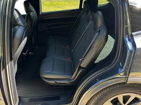 Used 2024 Tesla Model X AWD/4WD image 17