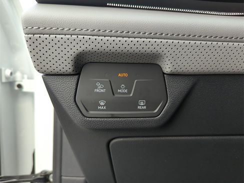 New 2026 Volkswagen Atlas Peak Edition image 41