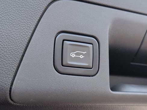 Used 2021 Buick Envision Avenir w/ Technology Package II image 6