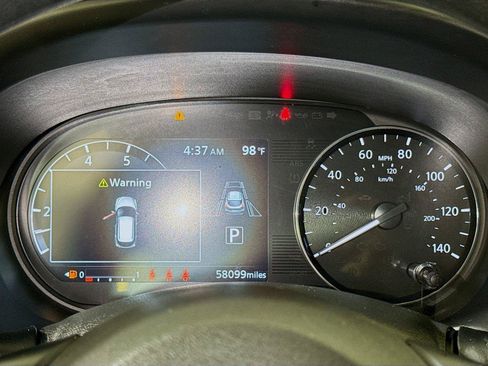 Used 2024 Nissan Kicks SV w/ Interior Electronics Package FWD image 10