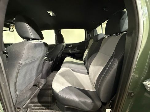 Certified 2021 Toyota Tacoma TRD Off-Road w/ Technology Package image 17