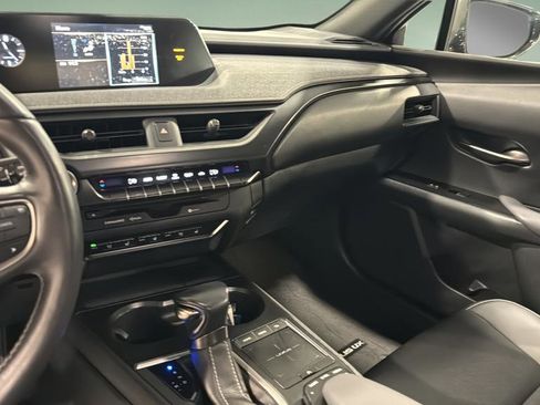 Used 2019 Lexus UX 200 F Sport FWD image 26