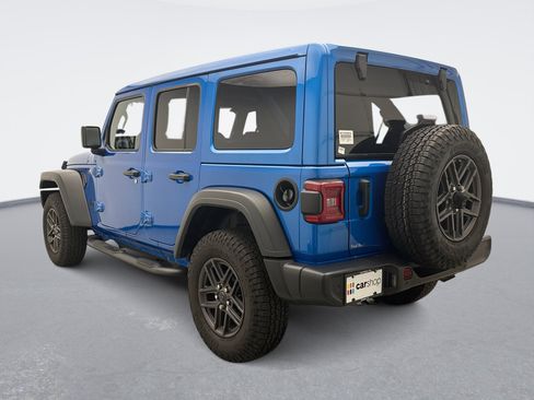Used 2024 Jeep Wrangler Unlimited Sport AWD/4WD image 2