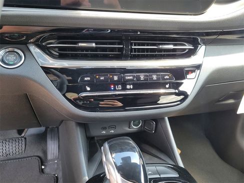 New 2025 Buick Envista Avenir image 25