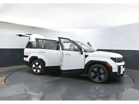 Used 2026 Hyundai Santa Fe SE image 37