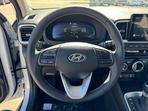 New 2026 Hyundai Venue SEL image 21