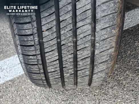 Used 2023 Ford Explorer XLT w/ Equipment Group 202A AWD/4WD image 12