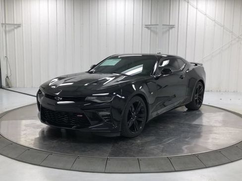 Used 2016 Chevrolet Camaro SS RWD image 3