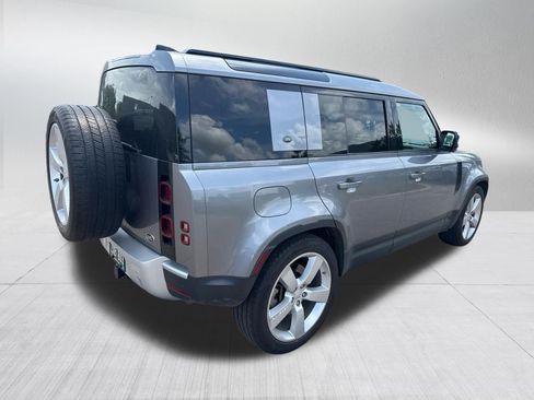 Used 2020 Land Rover Defender 110 HSE AWD/4WD image 4