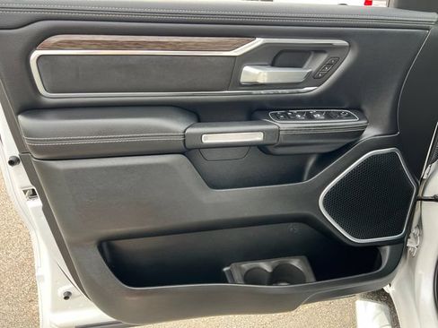 Used 2020 RAM 1500 Laramie AWD/4WD image 10