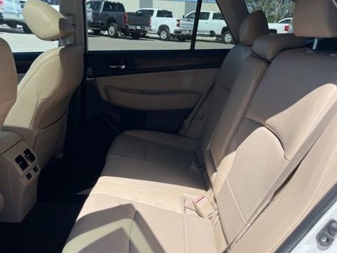 Used 2016 Subaru Outback 2.5i Limited AWD/4WD image 31