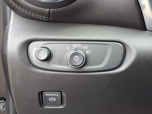 Used 2020 Chevrolet Blazer LT image 14