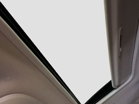 Used 2021 Subaru Crosstrek 2.5i Sport w/ Moonroof Package image 26