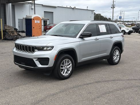 New 2025 Jeep Grand Cherokee Laredo X image 7