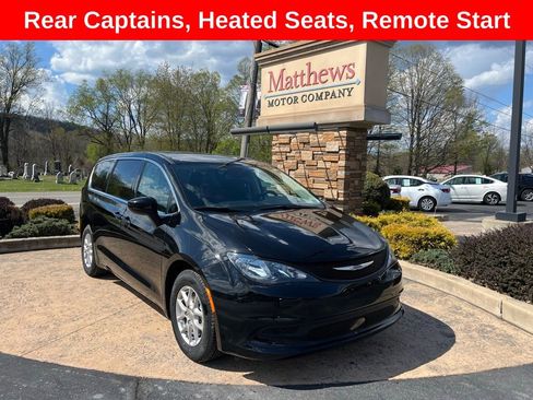 Used 2024 Chrysler Voyager LX image 1