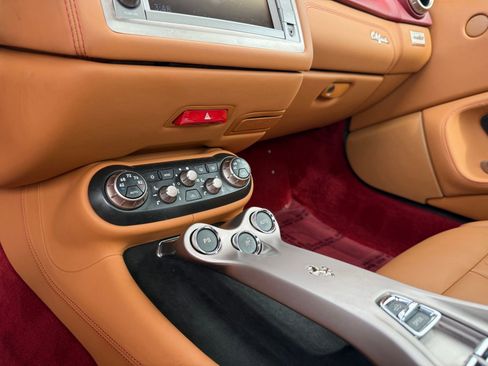 Used 2010 Ferrari California RWD image 60