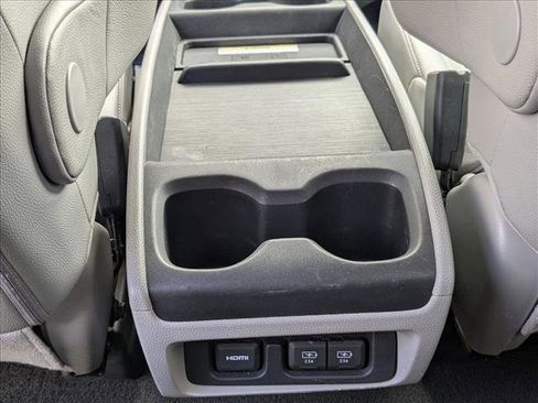 Used 2018 Honda Odyssey Elite image 18