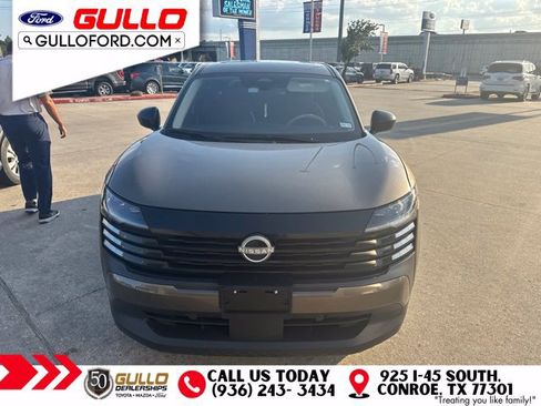 Used 2025 Nissan Kicks S FWD image 4