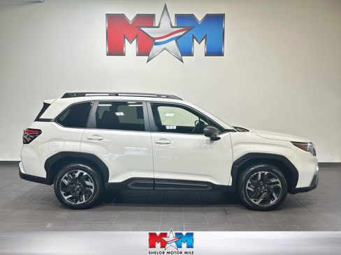 Used 2025 Subaru Forester Limited AWD/4WD image 1