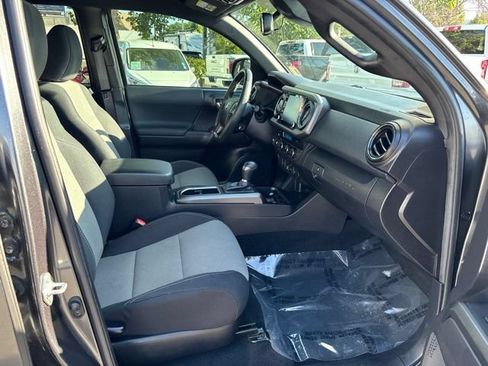 Used 2023 Toyota Tacoma TRD Off-Road AWD/4WD image 15