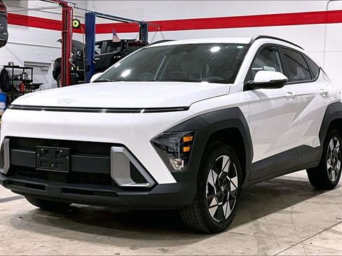 Used 2025 Hyundai Kona SEL AWD/4WD image 30