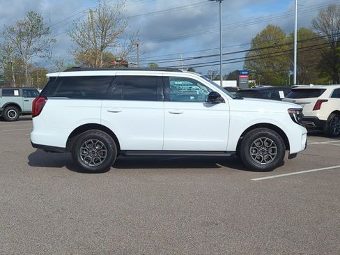 Used 2025 Ford Expedition Active RWD image 4
