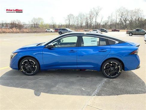 New 2026 Nissan Sentra SR w/ SR All Weather Package FWD image 3