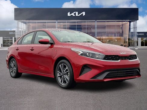 Certified 2023 Kia Forte LXS image 1