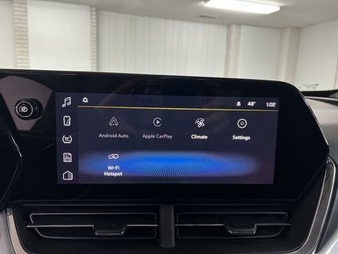 Certified 2025 Chevrolet Trax LT image 13