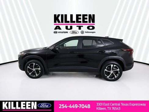 Used 2025 Chevrolet Trax RS w/ Sunroof Package FWD image 4