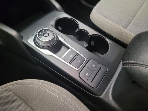 Used 2022 Ford Escape SE w/ SE Sport Appearance Package image 26