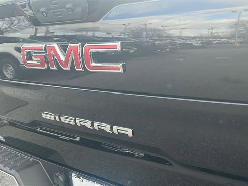 Used 2023 GMC Sierra 1500 SLT image 7