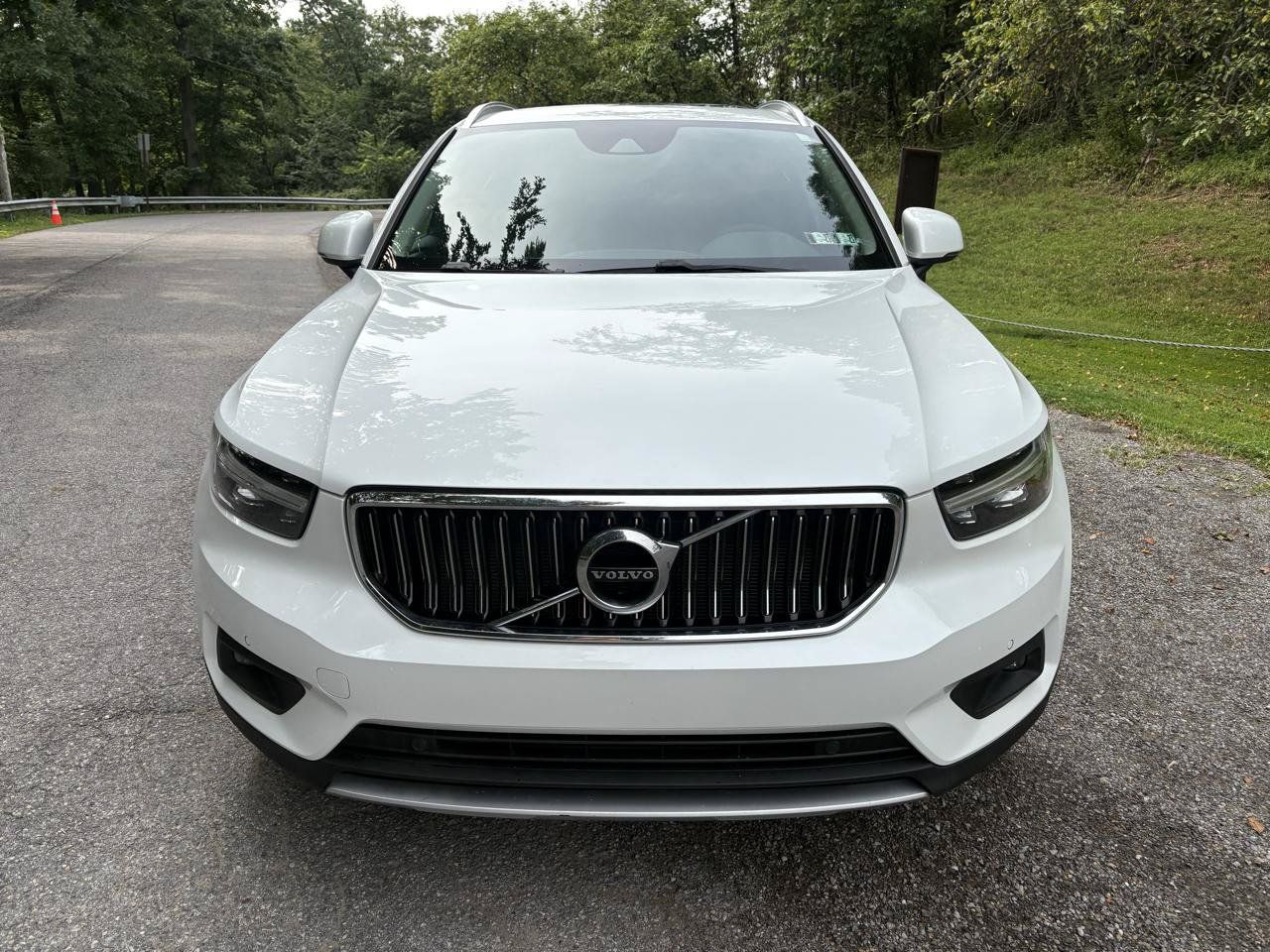 Used 2020 Volvo XC40 T5 Inscription w/ Protection Package Premier AWD/4WD image 2