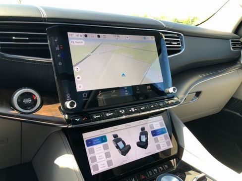 Used 2023 Jeep Grand Wagoneer Series II image 10