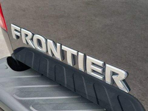 Used 2019 Nissan Frontier S image 9