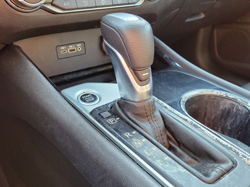 Certified 2024 Nissan Altima 2.5 SV FWD image 30