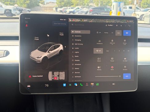 Used 2022 Tesla Model Y Performance AWD/4WD image 17
