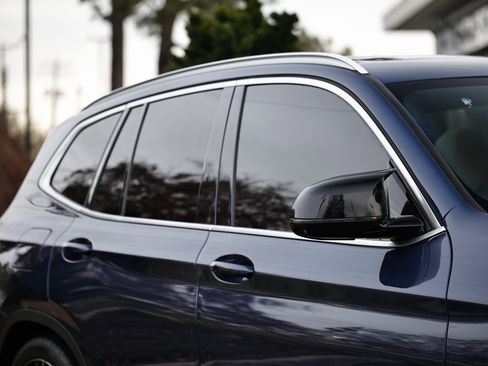 Used 2021 BMW X3 xDrive30e w/ Premium Package image 3