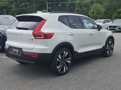 New 2026 Volvo XC40 B5 Plus w/ Climate Package AWD/4WD image 2