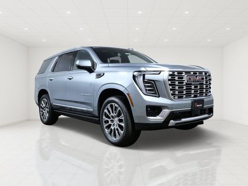 Used 2025 GMC Yukon Denali w/ Sun & Power Step Package AWD/4WD image 1