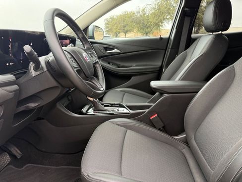 Used 2025 Buick Encore GX Preferred image 27