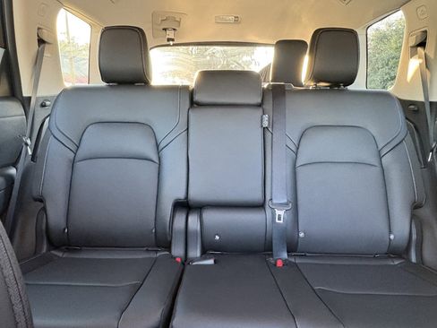 New 2026 Nissan Pathfinder SL w/ SL Premium Package image 4