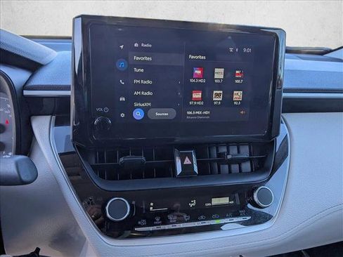 Used 2024 Toyota Corolla Cross L image 13