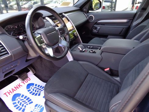 Used 2023 Land Rover Discovery S R-Dynamic image 10