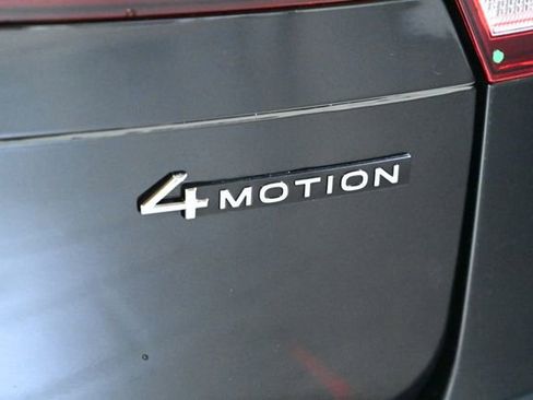 Used 2024 Volkswagen Tiguan SE AWD/4WD image 11