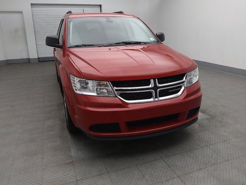 Used 2019 Dodge Journey SE image 14