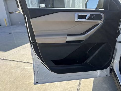 Used 2023 Ford Explorer XLT w/ Equipment Group 202A RWD image 19