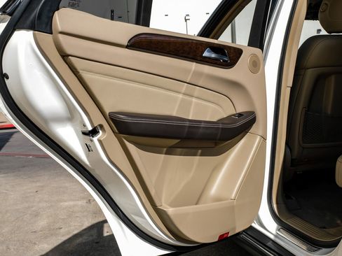 Used 2013 Mercedes-Benz ML 350 2WD image 41