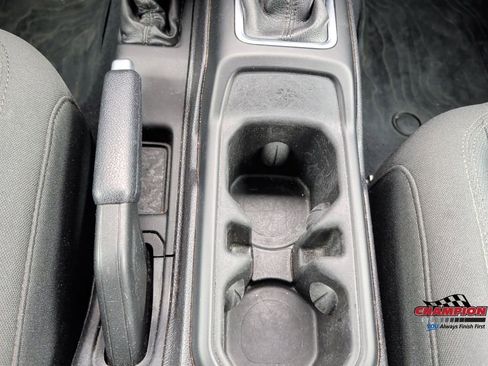 Used 2018 Jeep Wrangler Unlimited Sport S image 19