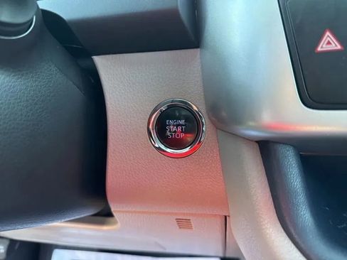 Used 2019 Toyota Highlander Limited image 16